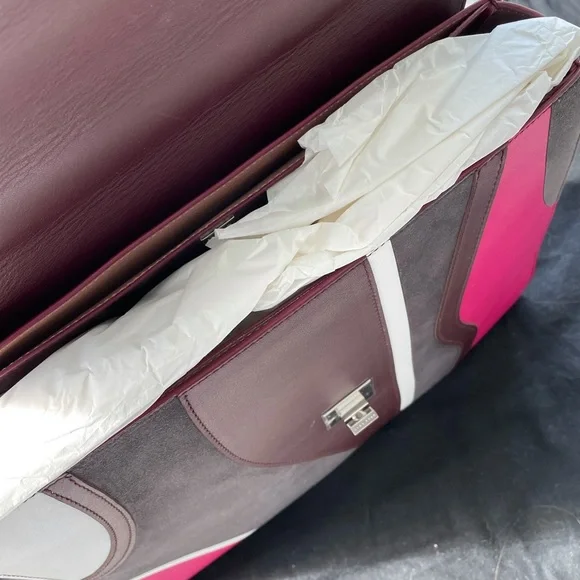 Hugo Boss bag - Picture 11 of 13